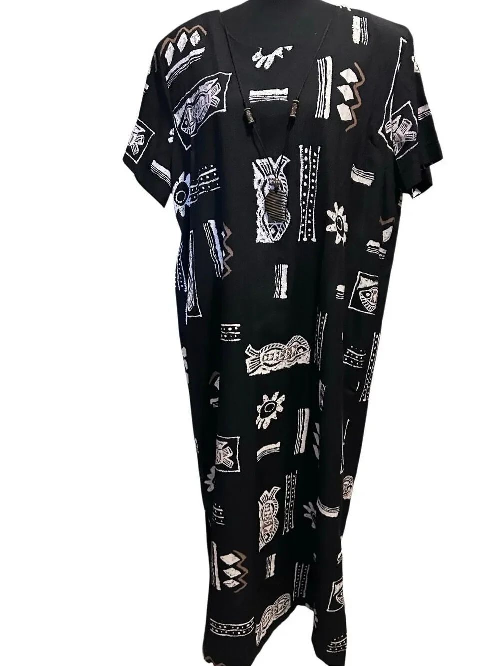 Premier international Ladies Plus Long Maxi Printed Dress Size 2X with Necklace